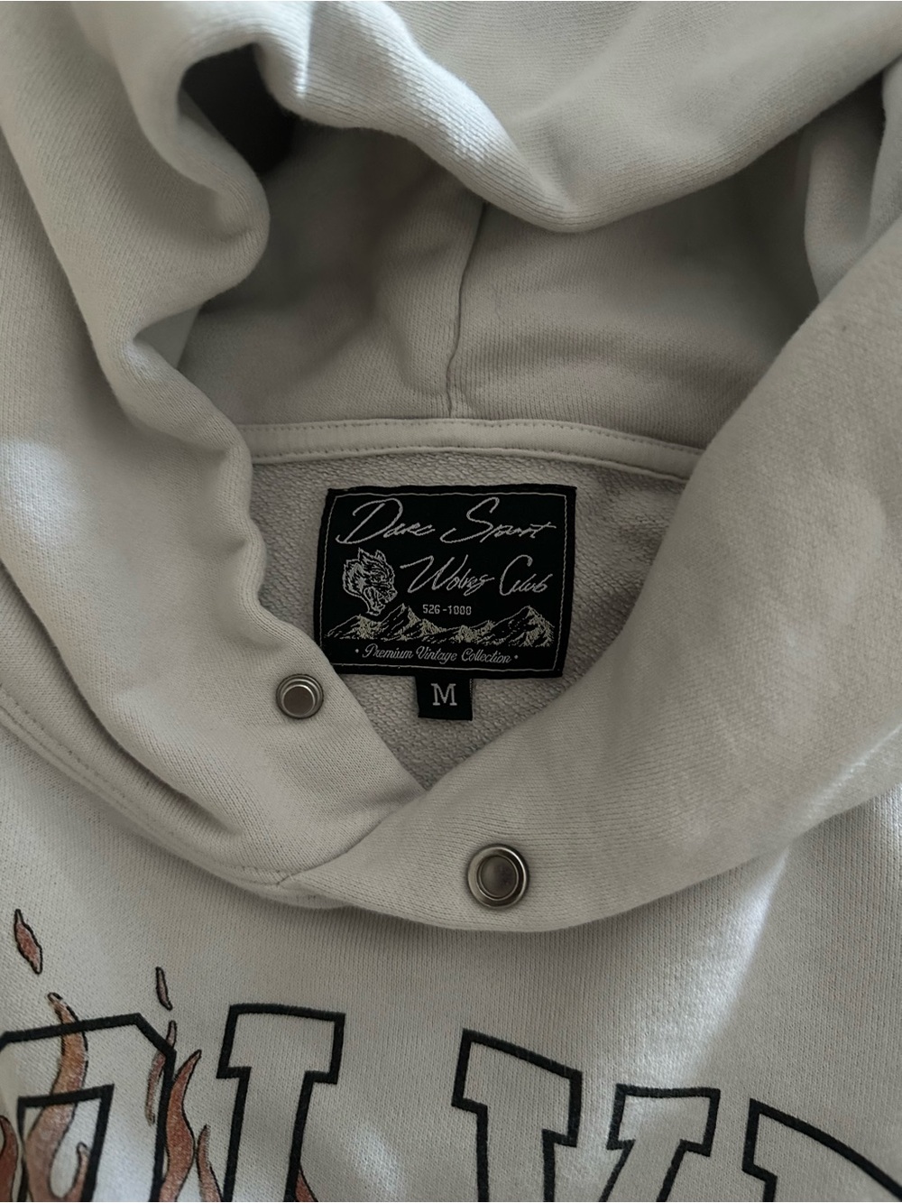 Darc Sport White Cropped "Wolves" Hoodie with Flaming Wolf Graphic - Picture 3 of 3